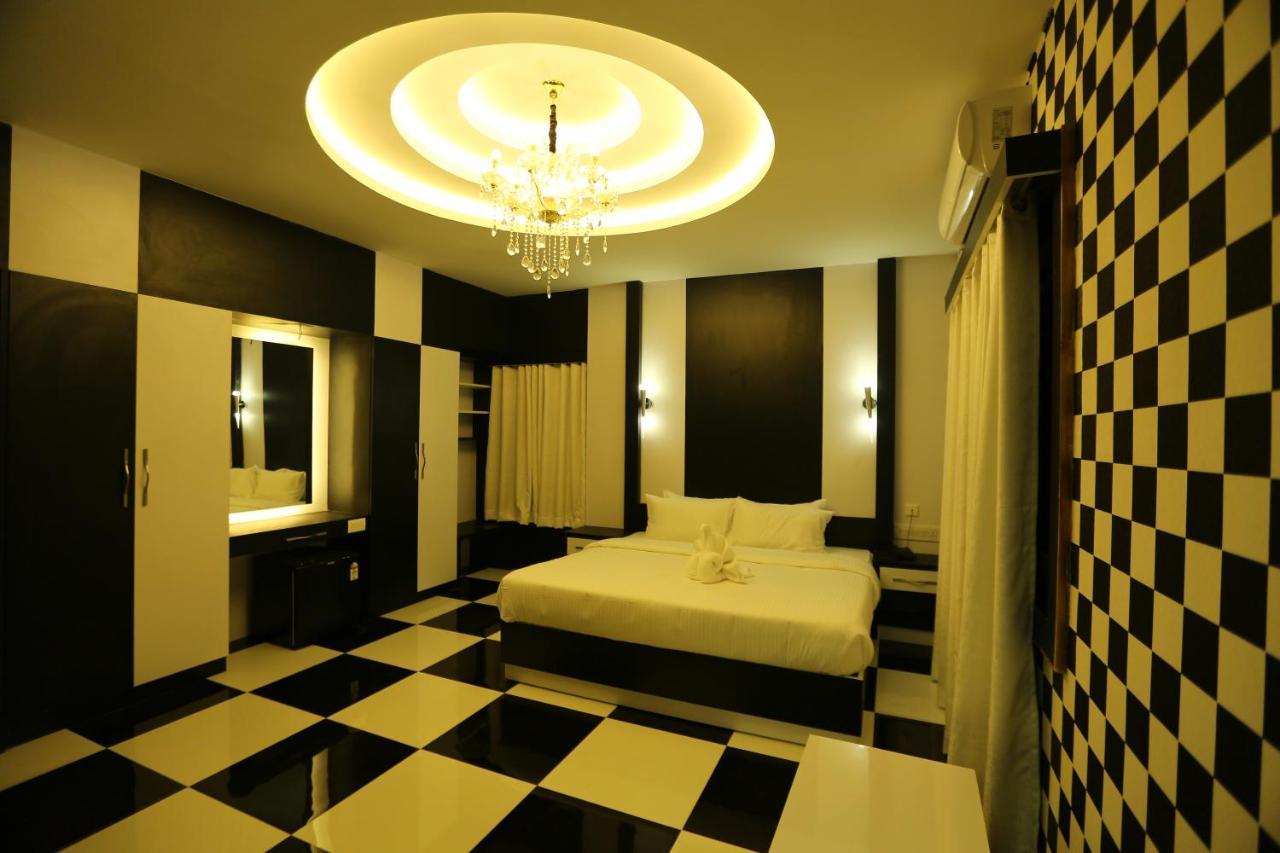 Mehar Inn Hotel Karaikkudi Esterno foto