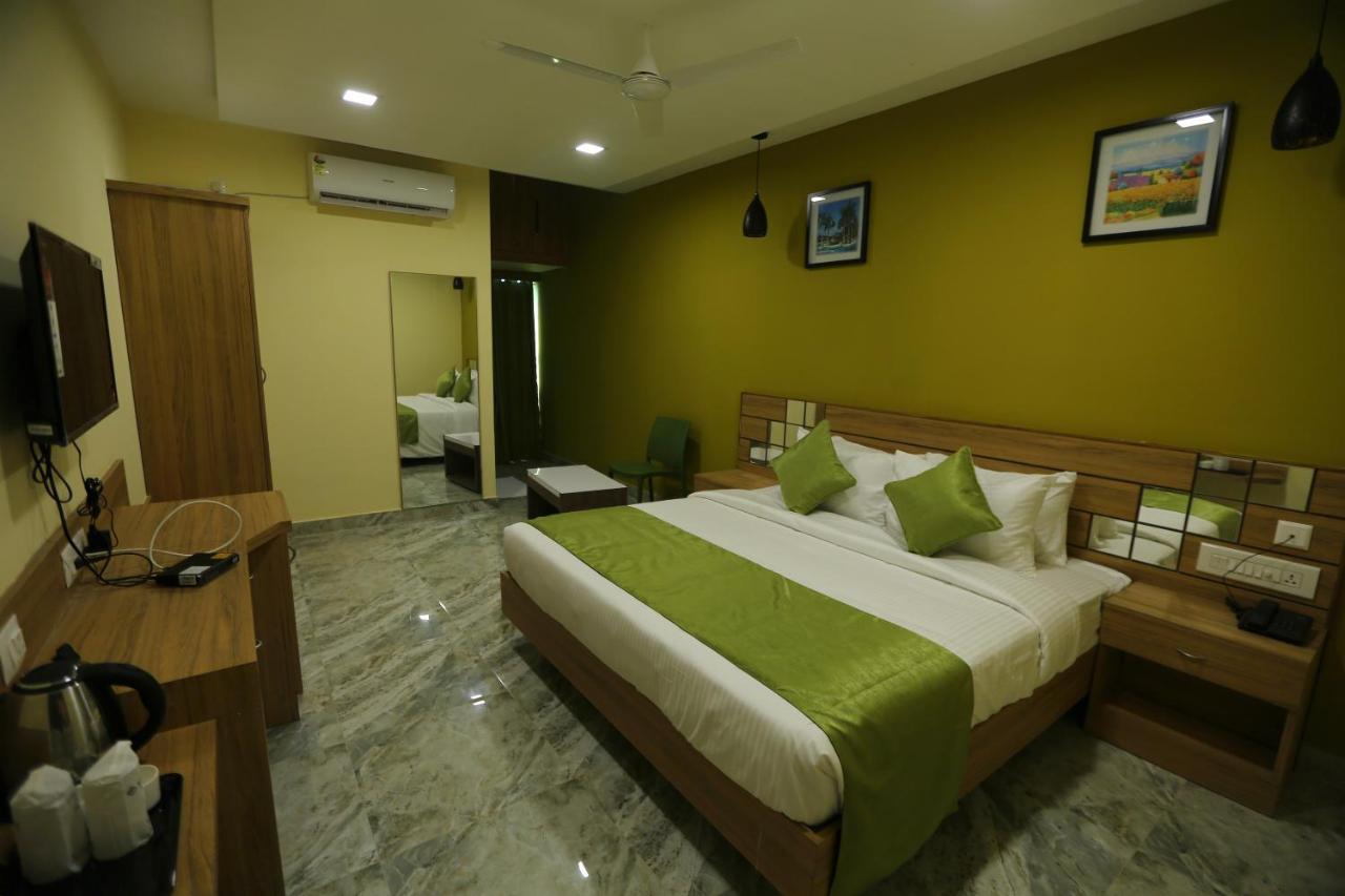 Mehar Inn Hotel Karaikkudi Esterno foto