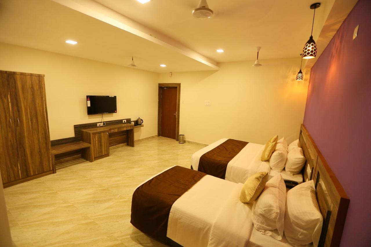 Mehar Inn Hotel Karaikkudi Esterno foto